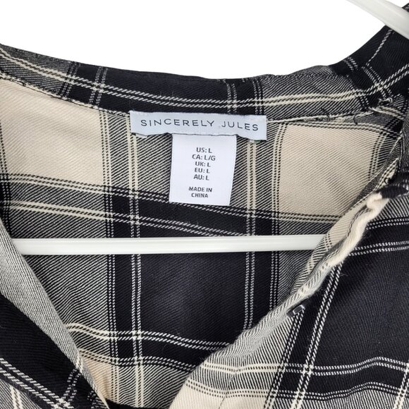 Sincerely Jules Black and White Plaid Flannel Size Large - Picture 3 of 4